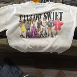 Taylor Swift “the Eras” Tour Sweatshirt. No Stains 