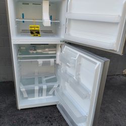 Un Refrijerador Dos Puertas Tres Meses De Garantia Se lleva El Mismo Dia