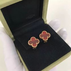 Van Cleef & Arpels EARRINGS Vintage Alhambra earrings 18K gold Carnelian