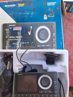 SiriusXM Satellite Radio Receiver with Accessories