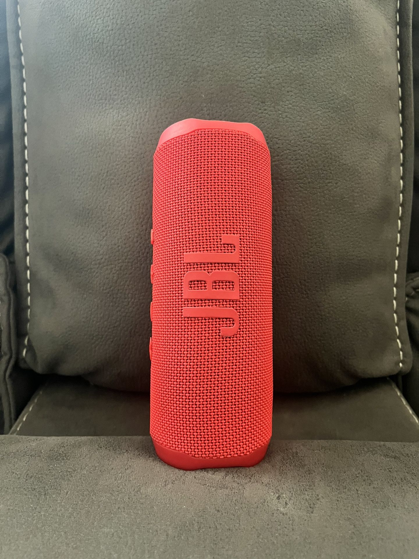 JBL FLIP 6 WATERPROOF RED BLUETOOTH SPEAKER
