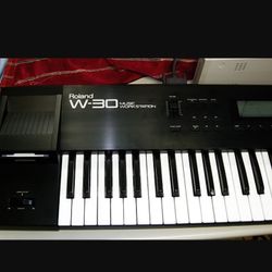 ROLAND W-30 Vintage Sampler Synthesizer Workstation 