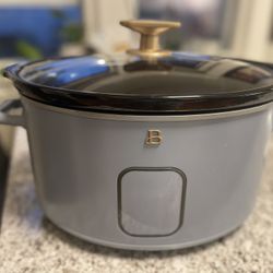 Modern  6qt Slow Cooker by Drew Barrymore - Barely Used