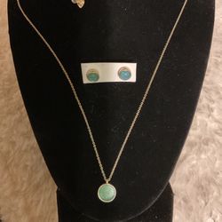 Gold Adjustable Necklace And Pendant With Greenstone And Matching Earrings 