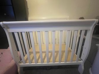 Mini crib