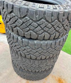 275/65/18 Goodyear vendo un set de llantas usadas excelente condiciones de vida las 4 ✅🤩I am selling a set of used tires, all 4 in excellent living c