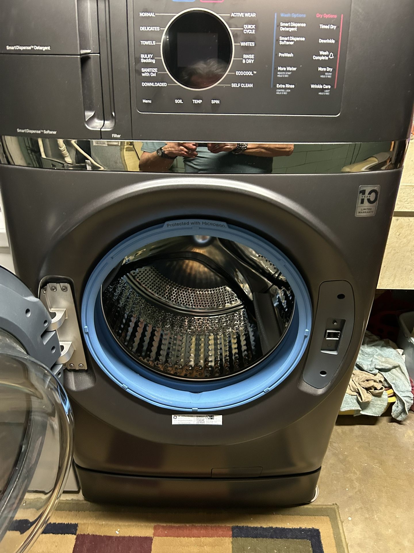Profile 4.8 cu. ft. SmGEart UltraFast Electric Washer & Dryer Combo in Carbo.