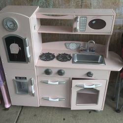 Kids Play Kitchen