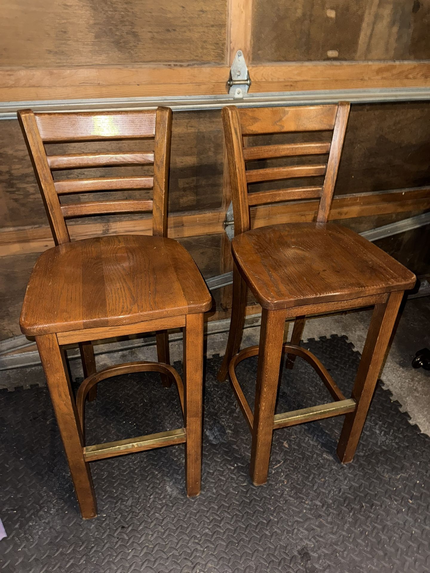 2 Wooden barstools