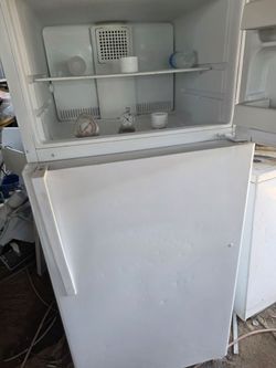 General Electric Fridge Apt Size 30 by 64 High