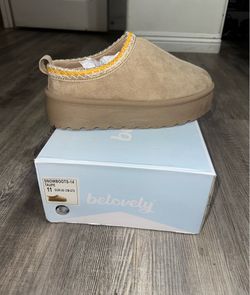 Women’s size 11 Shoes