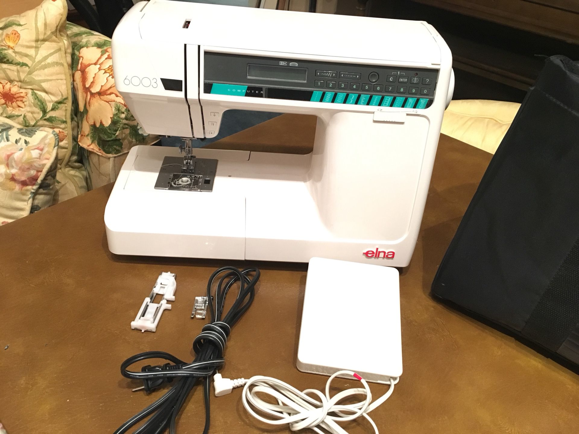 Elna 6003 sewing machine....like new
