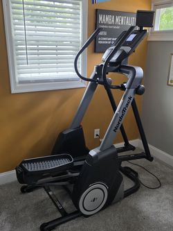 NordicTrack FreeStride Trainer FS7i – Excellent Condition