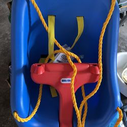 Little Tikes Swing 2 In 1 secure and Snug