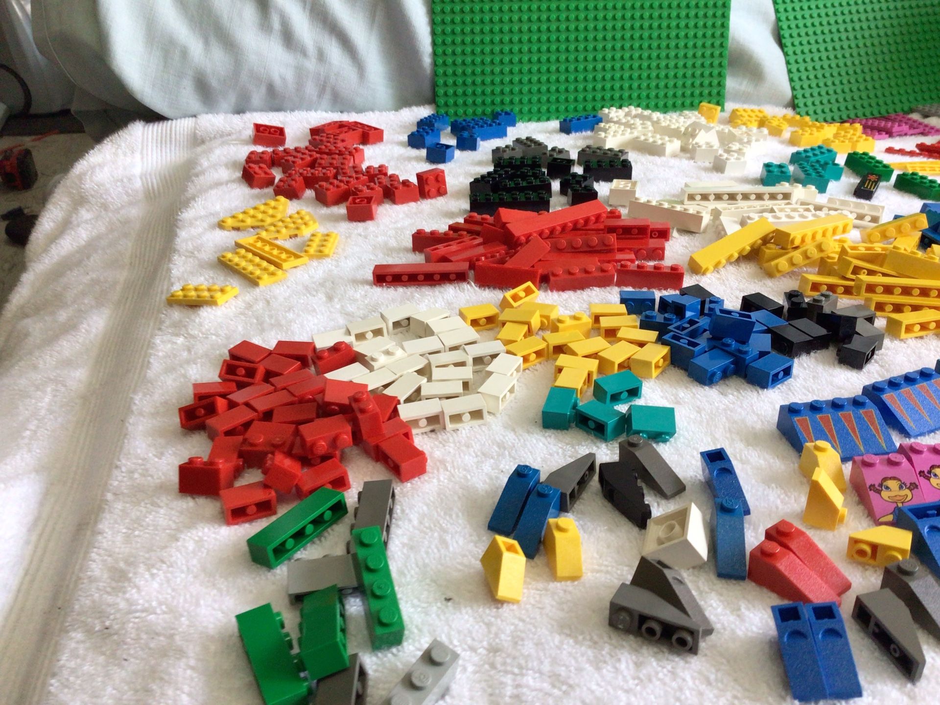 Lego Set Over 500 Pieces Wheels, Windows Plenty Of Parts To Build