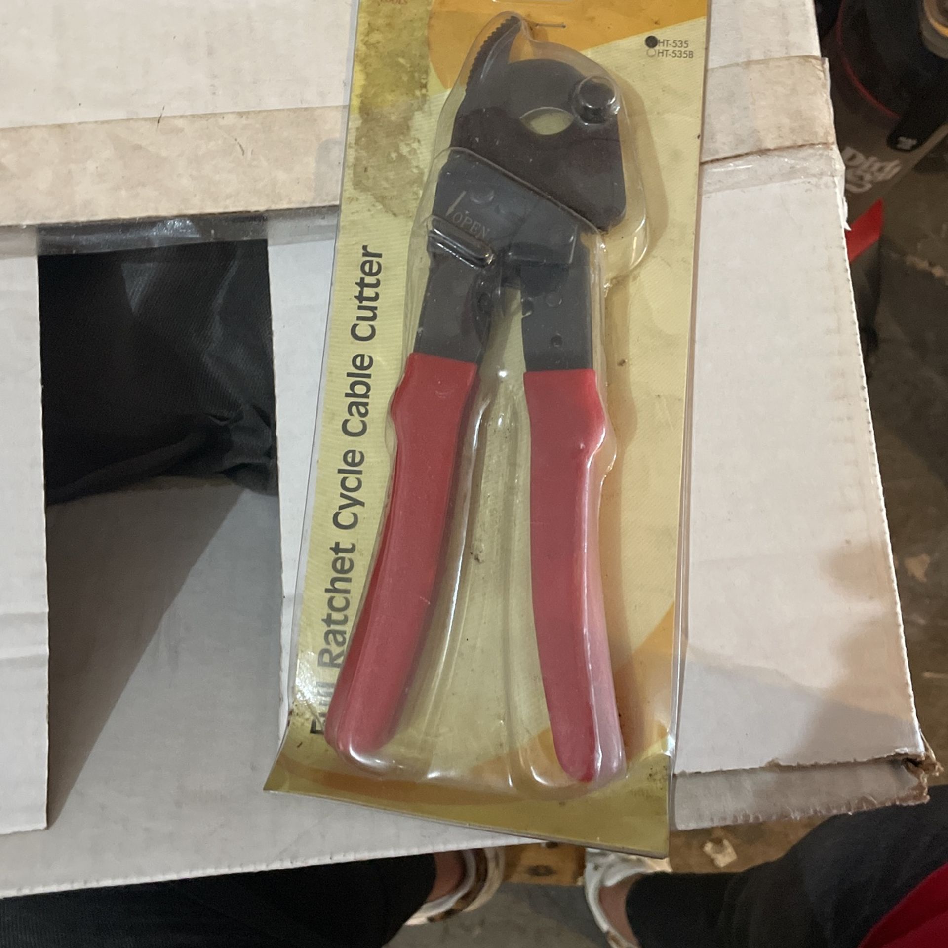 Full Ratchet Cycle Cable Cutter 