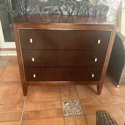 2 night tables/night stands