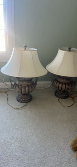 2 Table Lamps 