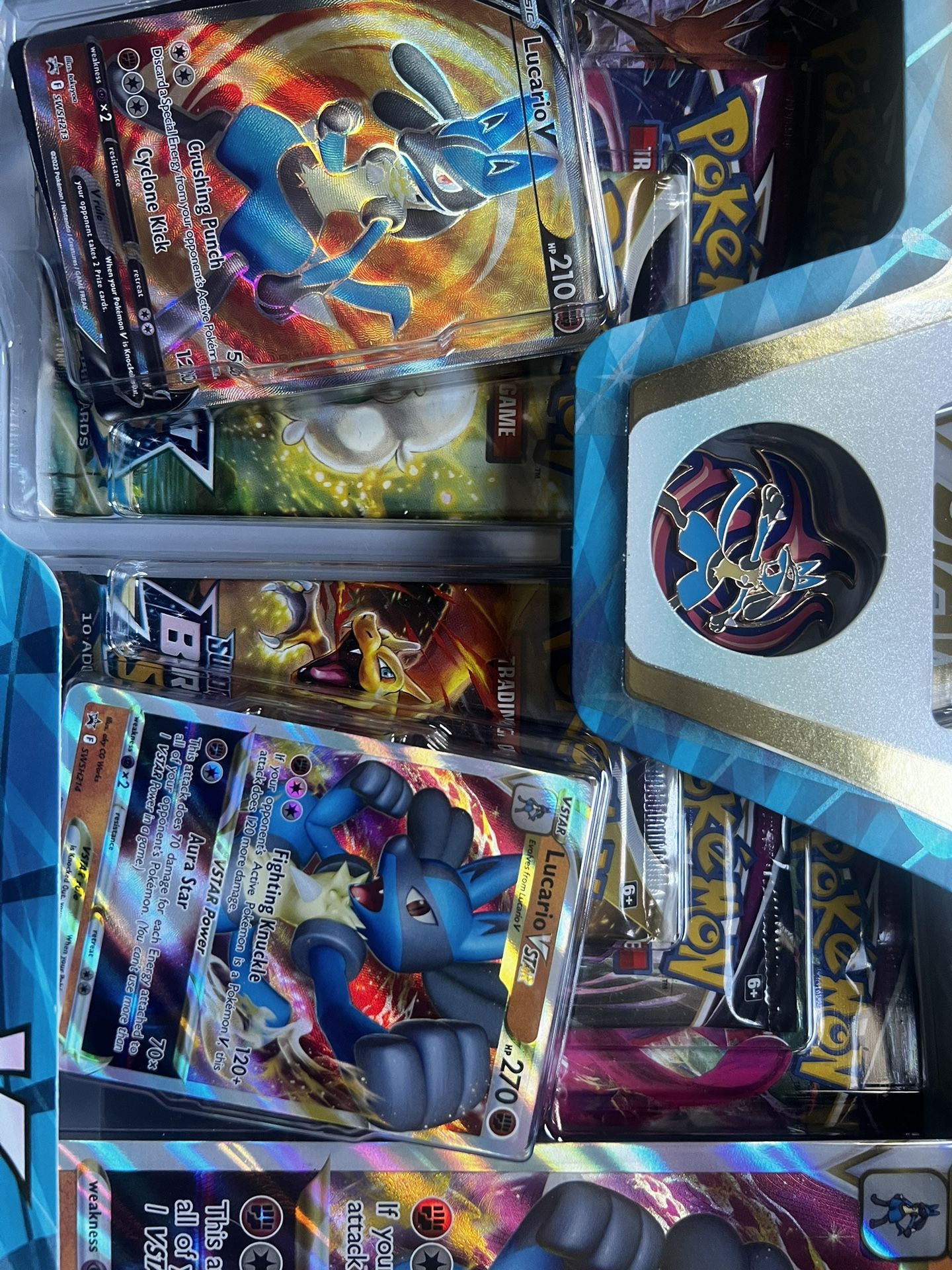 Pokemon Lucario Vstar Collection Box