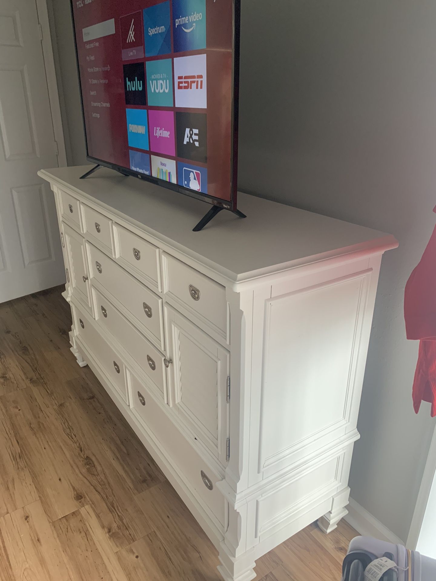 Barely Used Dresser for Sale in Jacksonville, FL OfferUp