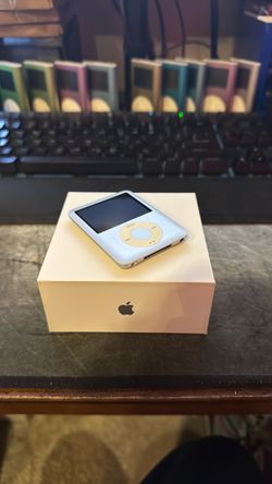 Apple iPod Nano 4GB