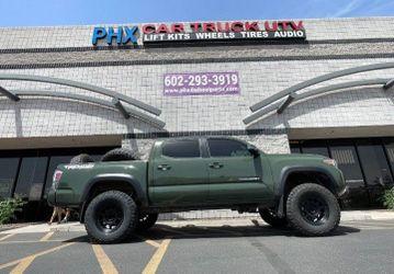 Toyota Tacoma Wheels Tires Leveling & Lift Kits Accessories intakes Side Stows Bed Covers Air-bag Kits Installations. (WE Finance)