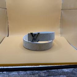 White Monogram Men’s Louis Vuitton belt