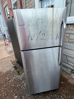 Frigidaire Stainless Steel Refrigerator (free delivery)