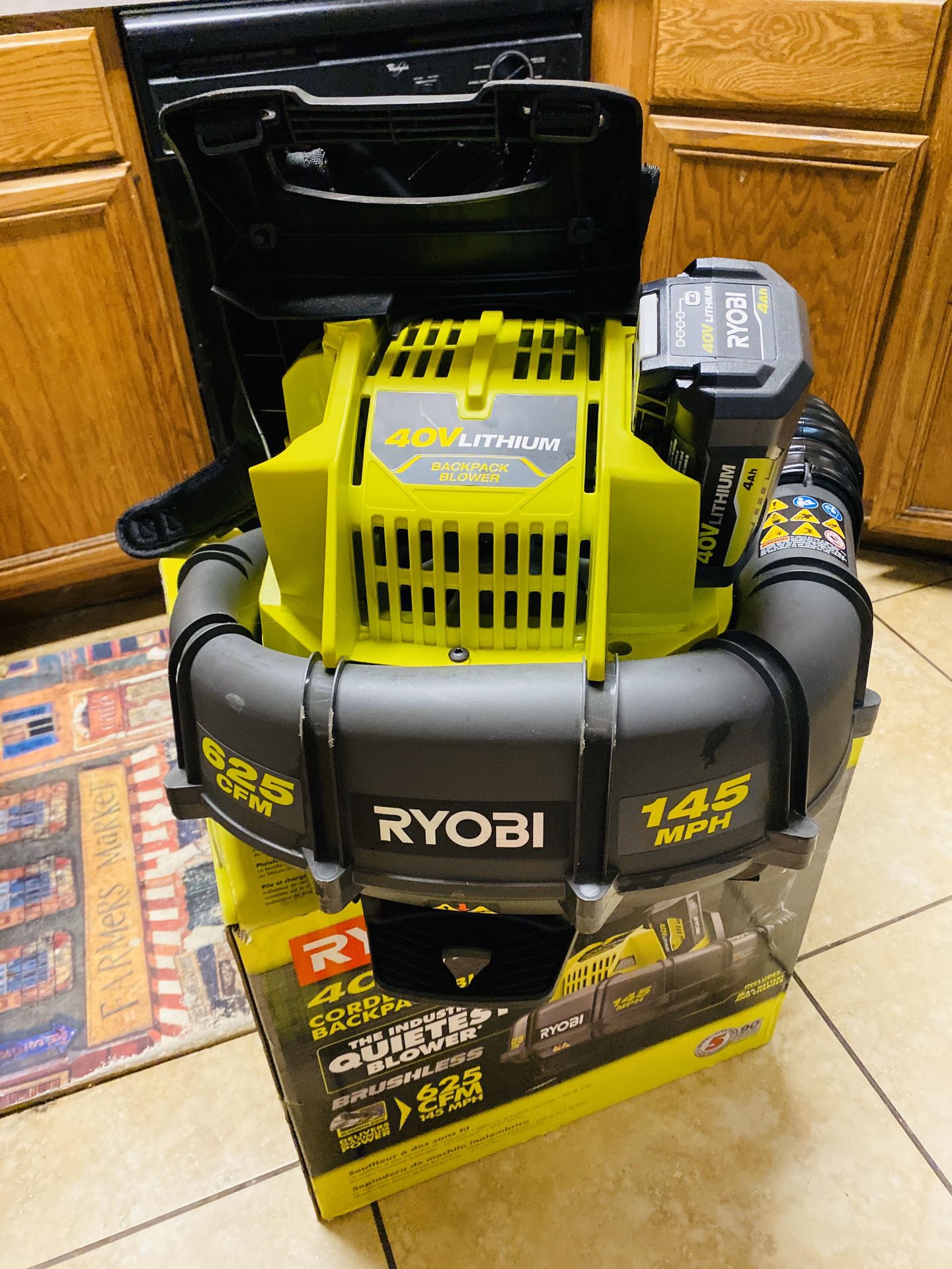 RYOBI 145 MPH 625 CFM 40-Volt Lithium-Ion Cordless Backpack Blower 5 Ah Battery and Charger Included
