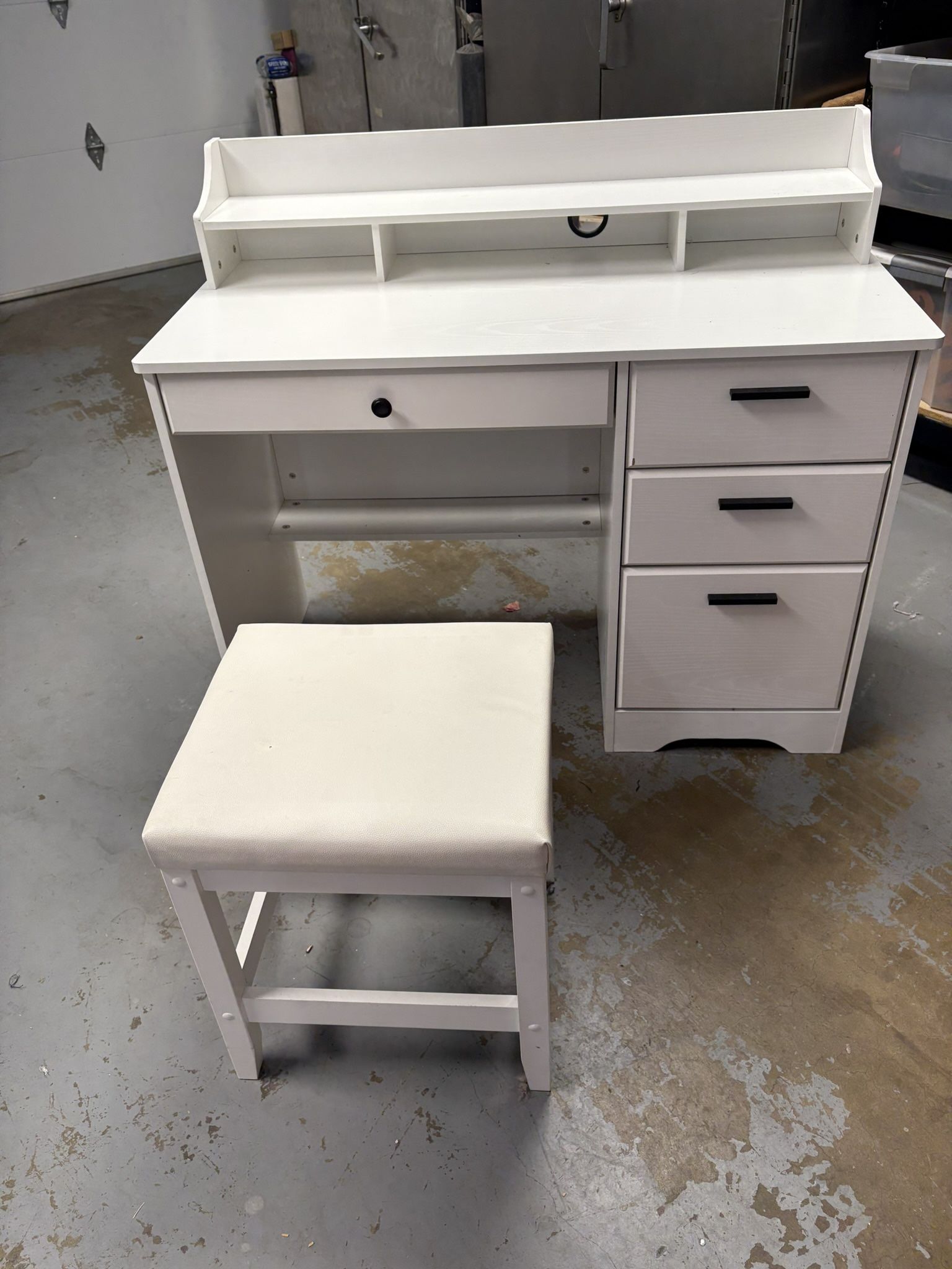 Desk In Great Condition