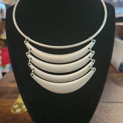 Silvertone Torque 16" Necklace 4 Link Crescent Pendants 2.25"  Drop. F9