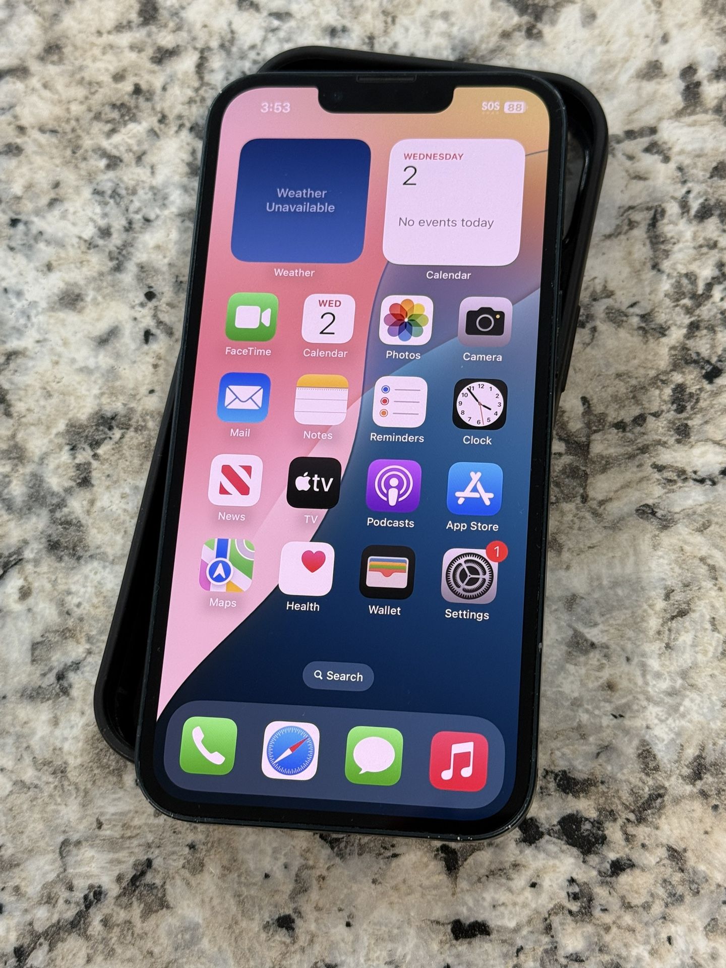 Apple iPhone 13 - 128GB - Midnight Black (UNLOCKED)