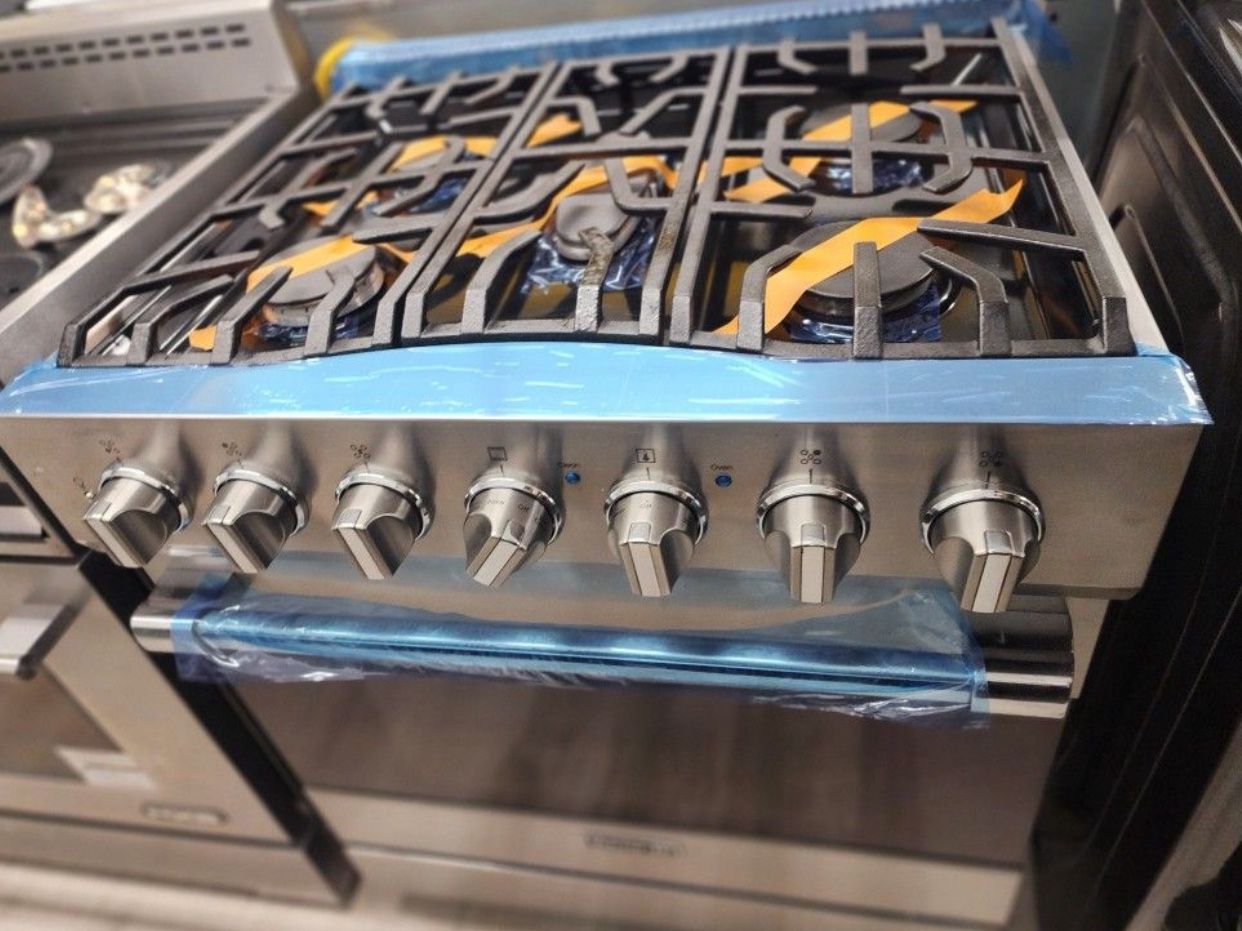 Viking D 3 Dual Fuel Stove Range