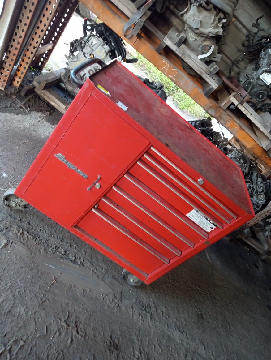 40' Snap On Tool Box . Great Cond