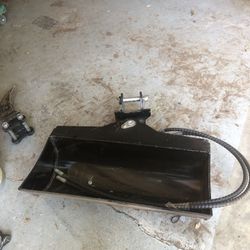 Tilt bucket for mini excavator