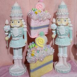 Pastel Cupcakes Nutcracker