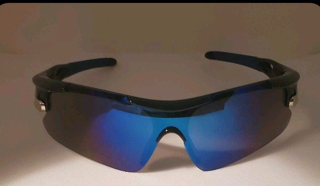 Brand New Beautiful Men's Sunglasses Never Used.