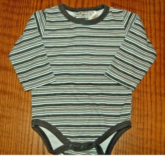 Calvin Klein Boys 3-6M Gray & White One-Piece Long Sleeve T-shirt
