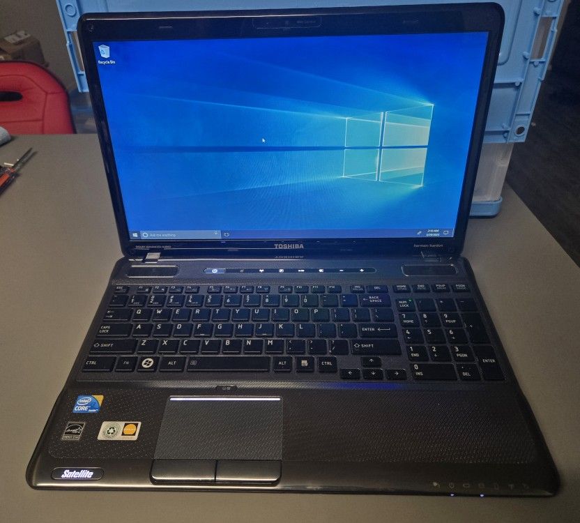 Laptop Toshiba i3