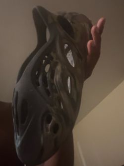 Yeezy foam runners