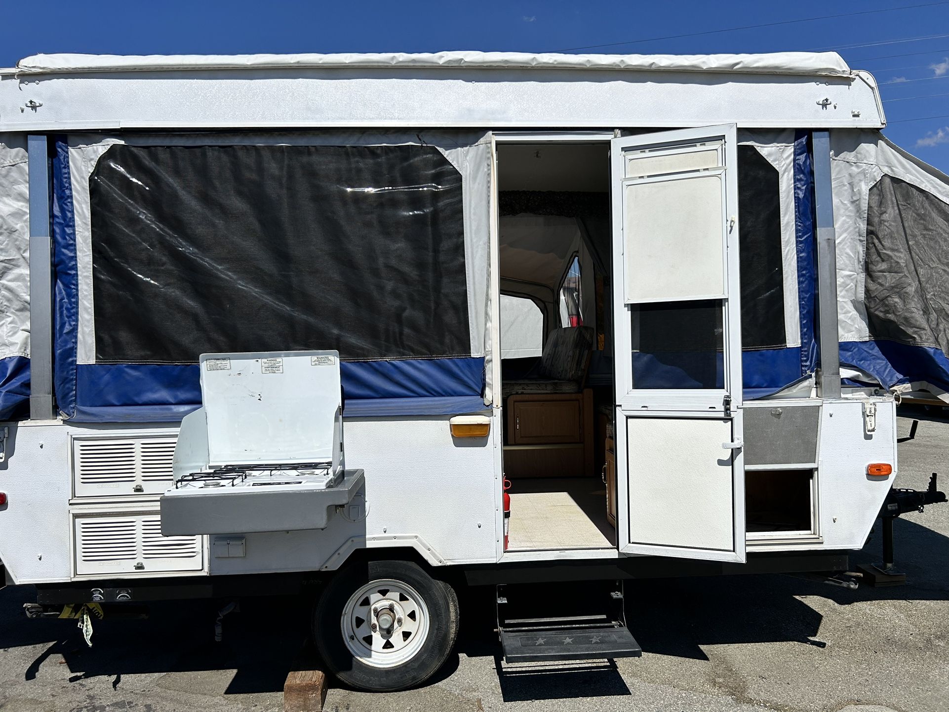 2001 Startcraft Spacemaster Slide-Out Pop-Up Trailer camper