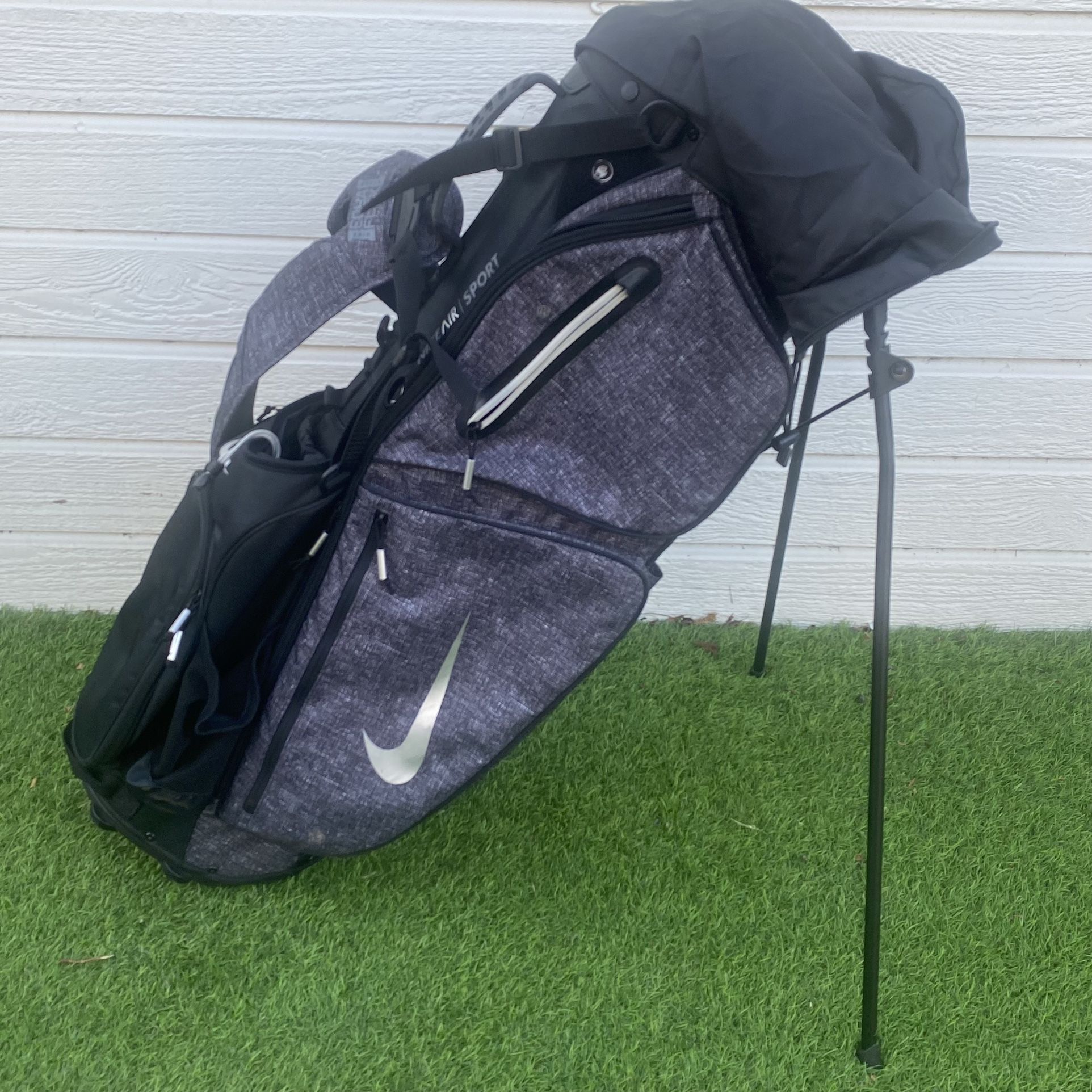 Nike Air Sport Golf Stand Bag With Rain Cover 