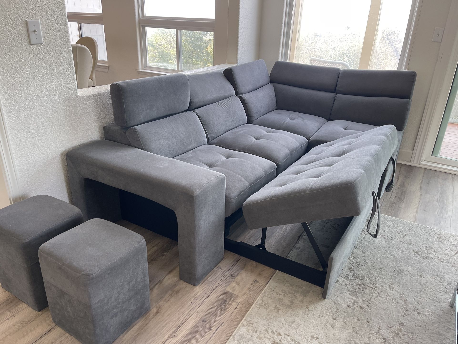 Sleeper sofa With Adjustable headrests