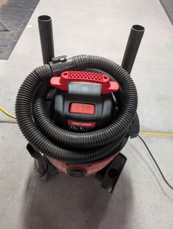 Craftsman 6 Gal, 3.5 HP Wet/Dry Vac.