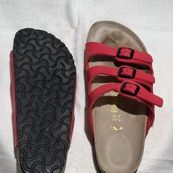 Birkenstock - red straps with black buckles