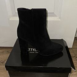 Pretty Little Thing Heels 