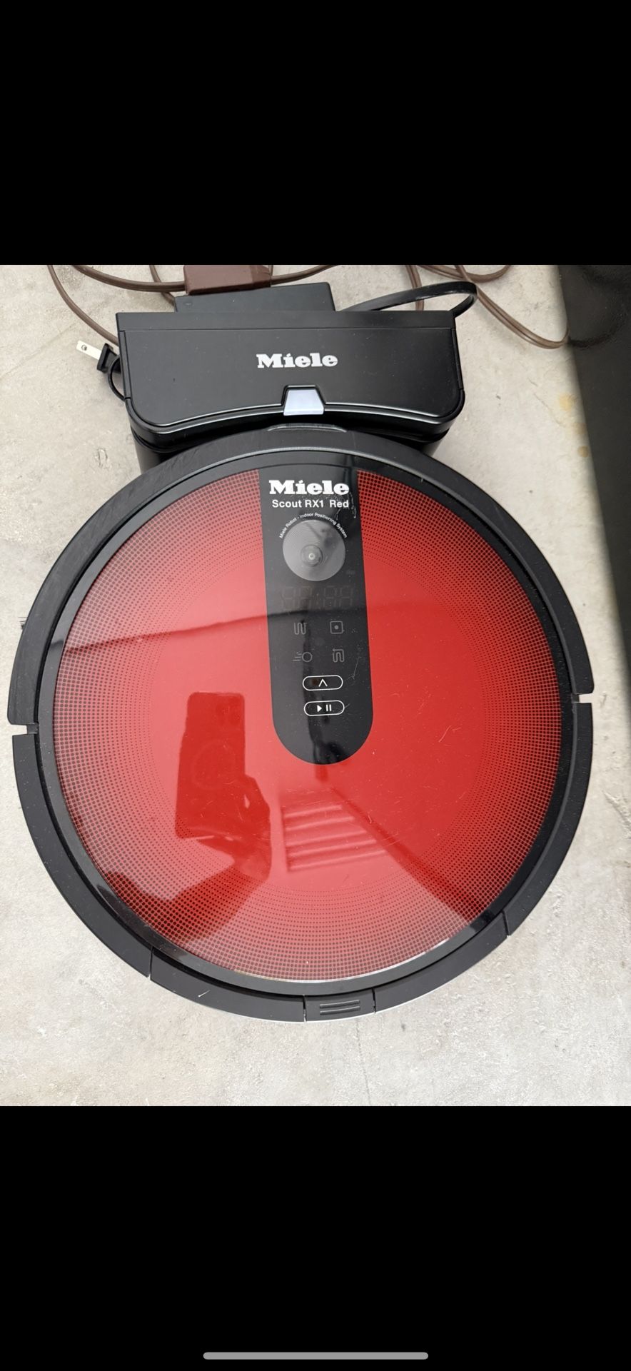Robot Vacuum Cleaner Miele As Is, Turn On But Stopped Working I Don’t Know Why, I Just Bought A New Battery But Still showing Error 7, Was $600