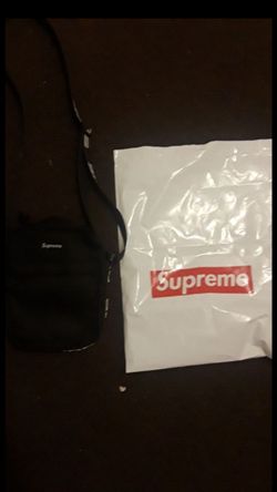 Supreme shoulder bag