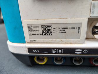 Portable oxygen machine