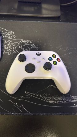 Xbox controller- Slightly used